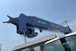 サムネイル: 平成18年　日野　デュトロ　2.65トン４段クレーンロング　フックイン・ラジコン・リヤジャッキ付（車検1年付）