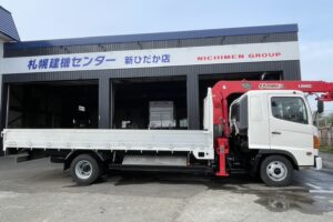 サムネイル: 平成19年　レンジャー４トン４段クレーンロングラジコン　ベッド付　アルミアオリ