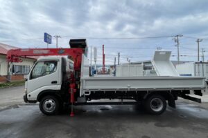 サムネイル: 平成20年　デュトロ3.5トン5段クレーンワイドロング ラジコン 荷台・クレーン・下廻り塗装済み