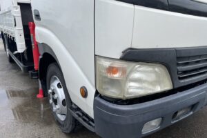 サムネイル: 平成20年　デュトロ3.5トン5段クレーンワイドロング ラジコン 荷台・クレーン・下廻り塗装済み