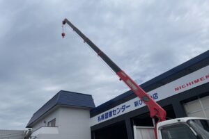 サムネイル: 平成20年　デュトロ3.5トン5段クレーンワイドロング ラジコン 荷台・クレーン・下廻り塗装済み