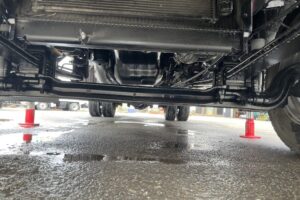 サムネイル: 平成20年　デュトロ3.5トン5段クレーンワイドロング ラジコン 荷台・クレーン・下廻り塗装済み
