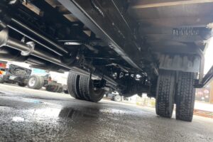 サムネイル: 平成20年　デュトロ3.5トン5段クレーンワイドロング ラジコン 荷台・クレーン・下廻り塗装済み