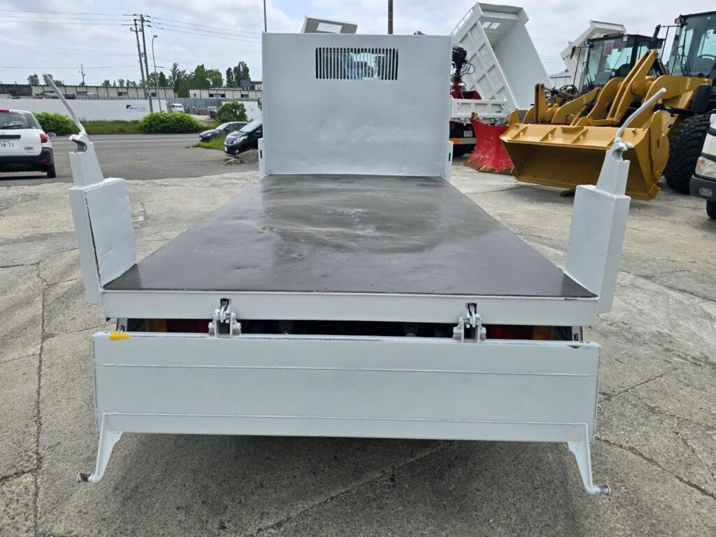 平成29年　いすゞ　エルフ　２トンダンプ　３方開き・4WD(小型貨物・4ナンバー）（車検1年付）