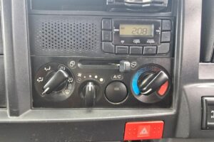 サムネイル: 平成29年　いすゞ　エルフ　２トンダンプ　３方開き・4WD(小型貨物・4ナンバー）（車検1年付）