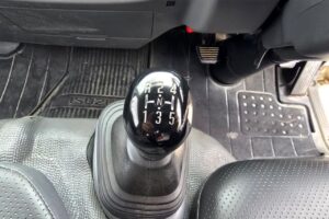 サムネイル: 平成29年　いすゞ　エルフ　２トンダンプ　３方開き・4WD(小型貨物・4ナンバー）（車検1年付）