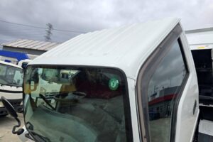 サムネイル: 平成29年　いすゞ　エルフ　２トンダンプ　３方開き・4WD(小型貨物・4ナンバー）（車検1年付）