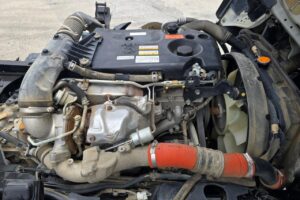 サムネイル: 平成29年　いすゞ　エルフ　２トンダンプ　３方開き・4WD(小型貨物・4ナンバー）（車検1年付）