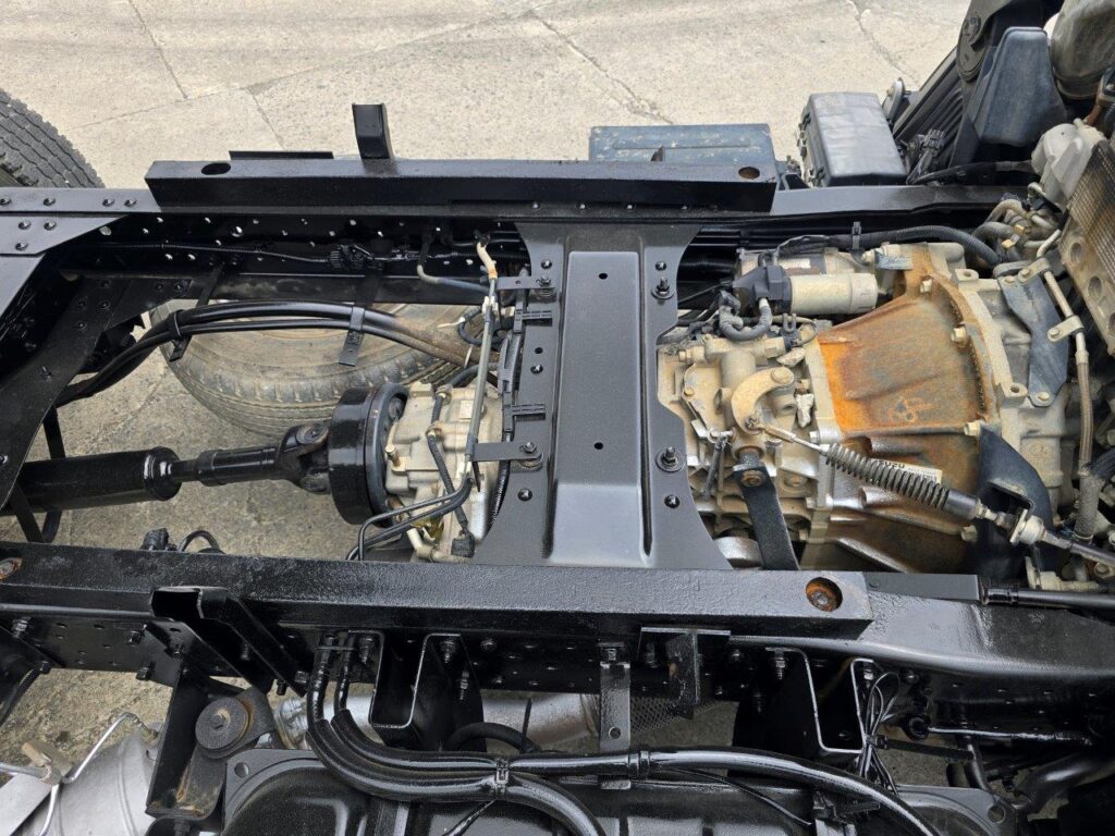 平成29年　いすゞ　エルフ　２トンダンプ　３方開き・4WD(小型貨物・4ナンバー）（車検1年付）