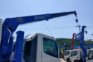 サムネイル: 平成23年　日野　レンジャー４トン3段クレーン　ラジコン