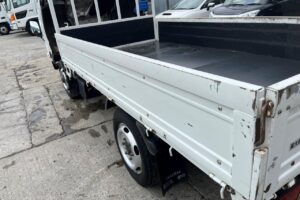 サムネイル: 平成25年　いすゞ　エルフ　1.5トン平　4WD・シングルタイヤ（小型貨物・4ナンバー）（車検1年付）