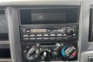 サムネイル: 平成25年　いすゞ　エルフ　1.5トン平　4WD・シングルタイヤ（小型貨物・4ナンバー）（車検1年付）