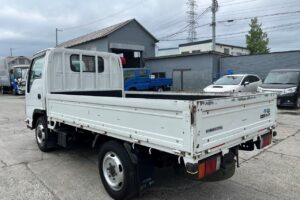 サムネイル: 平成25年　いすゞ　エルフ　1.5トン平　4WD・シングルタイヤ（小型貨物・4ナンバー）（車検1年付）