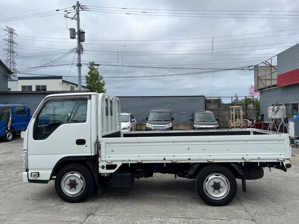 平成25年　いすゞ　エルフ　1.5トン平　4WD・シングルタイヤ（小型貨物・4ナンバー）（車検1年付）