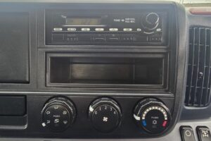 サムネイル: 平成25年　三菱　キャンター　２トン平　ワイドロング　4WD・高床（車検1年付）