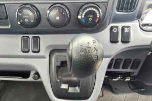 サムネイル: 平成25年　三菱　キャンター　２トン平　ワイドロング　4WD・高床（車検1年付）