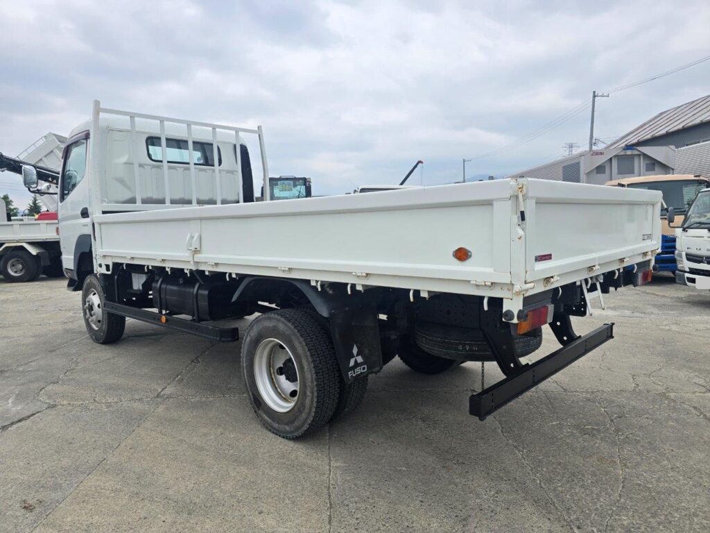 平成25年　三菱　キャンター　２トン平　ワイドロング　4WD・高床（車検1年付）