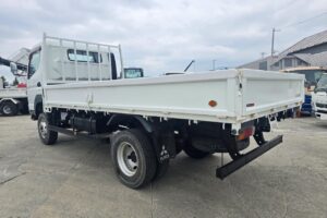 サムネイル: 平成25年　三菱　キャンター　２トン平　ワイドロング　4WD・高床（車検1年付）