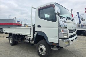 サムネイル: 平成25年　三菱　キャンター　２トン平　ワイドロング　4WD・高床（車検1年付）