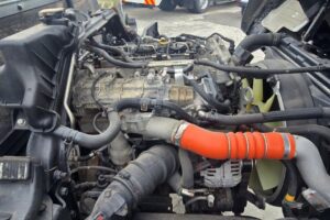 サムネイル: 平成25年　三菱　キャンター　２トン平　ワイドロング　4WD・高床（車検1年付）