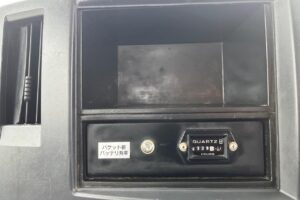 サムネイル: 平成22年　いすゞ　エルフ　15.1ｍ高所作業車　電工仕様・ウィンチ付（車検令和9年2月）