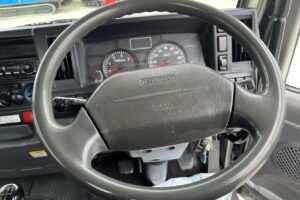 サムネイル: 平成22年　いすゞ　エルフ　15.1ｍ高所作業車　電工仕様・ウィンチ付（車検令和9年2月）