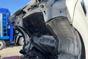 サムネイル: 平成27年　日野　デュトロ　２トン平ワイドロング　オートマ（車検1年付）
