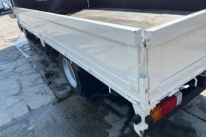 サムネイル: 平成27年　日野　デュトロ　２トン平ワイドロング　オートマ（車検1年付）