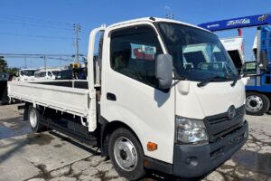 サムネイル: 平成27年　日野　デュトロ　２トン平ワイドロング　オートマ（車検1年付）