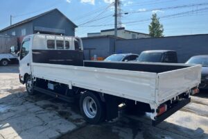 サムネイル: 平成27年　日野　デュトロ　２トン平ワイドロング　オートマ（車検1年付）