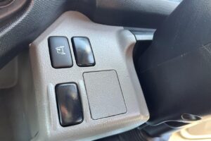 サムネイル: 平成27年　日野　デュトロ　２トン平ワイドロング　オートマ（車検1年付）