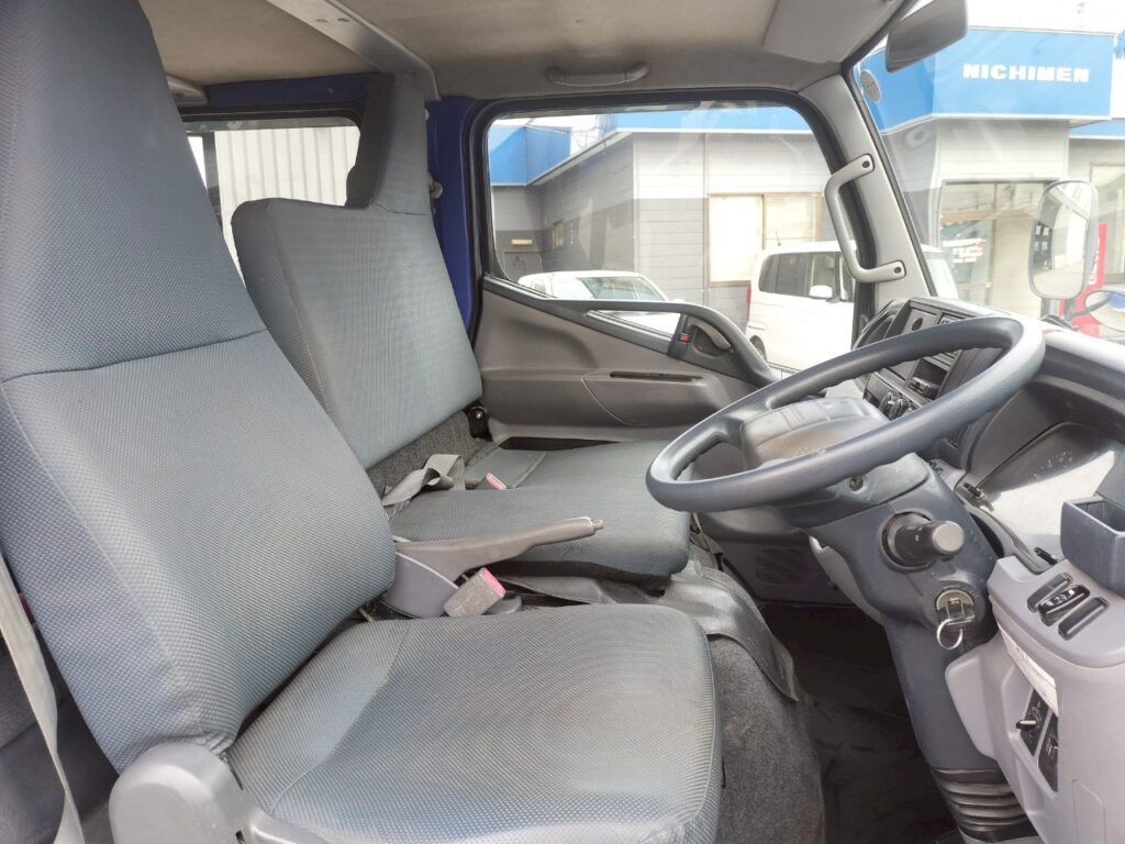 平成２４年　キャンター　１．８トン　ＷキャブＰ／Ｇ　４ＷＤ！！　