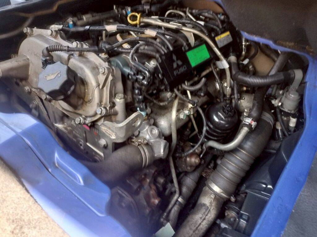 平成２４年　キャンター　１．８トン　ＷキャブＰ／Ｇ　４ＷＤ！！　