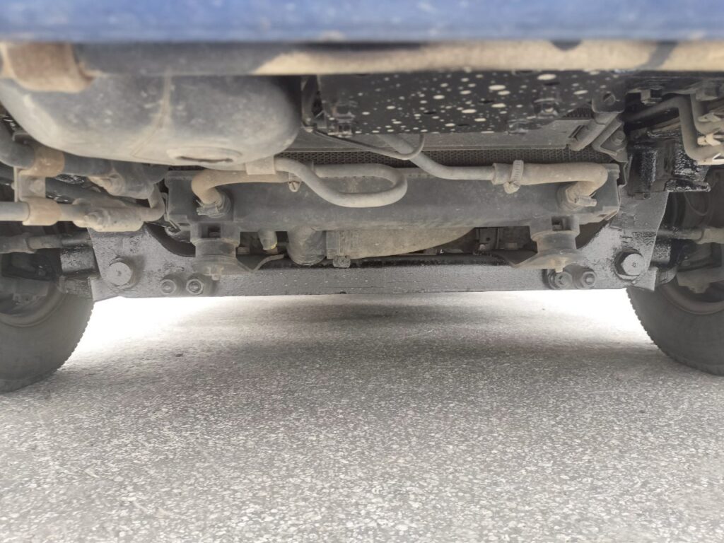 平成２４年　キャンター　１．８トン　ＷキャブＰ／Ｇ　４ＷＤ！！　