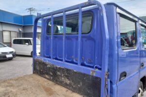 サムネイル: 平成２４年　キャンター　１．８トン　ＷキャブＰ／Ｇ　４ＷＤ！！　