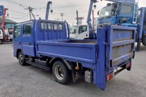 サムネイル: 平成２４年　キャンター　１．８トン　ＷキャブＰ／Ｇ　４ＷＤ！！　