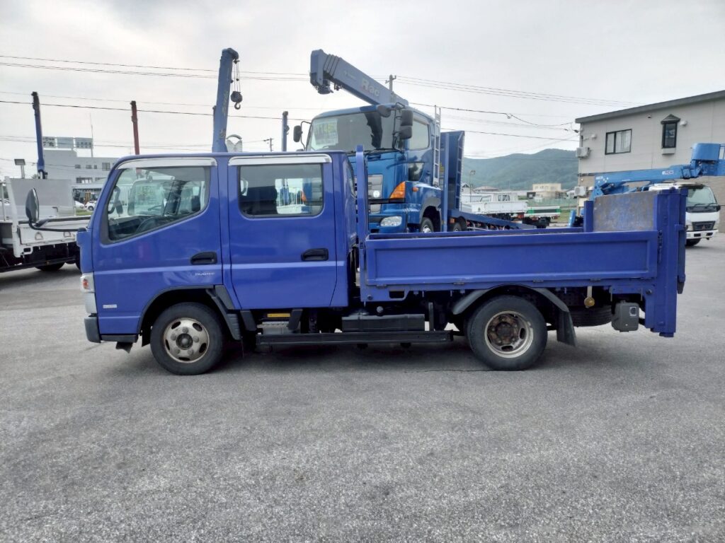 平成２４年　キャンター　１．８トン　ＷキャブＰ／Ｇ　４ＷＤ！！　