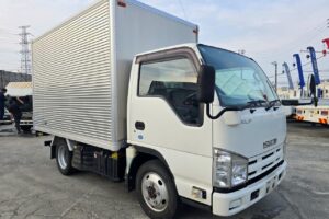 サムネイル: 平成26年　いすゞ　エルフ　1.5トンアルミバン　4WD（車検令和7年11月）