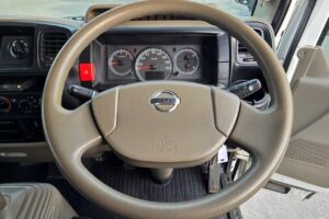 サムネイル: 平成28年　日産　アトラス　1.15トンWキャブ　4WD　リヤヒーター・シングルタイヤ・小型貨物（4ナンバー）（車検令和7年10月）