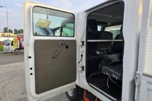 サムネイル: 平成28年　日産　アトラス　1.15トンWキャブ　4WD　リヤヒーター・シングルタイヤ・小型貨物（4ナンバー）（車検令和7年10月）
