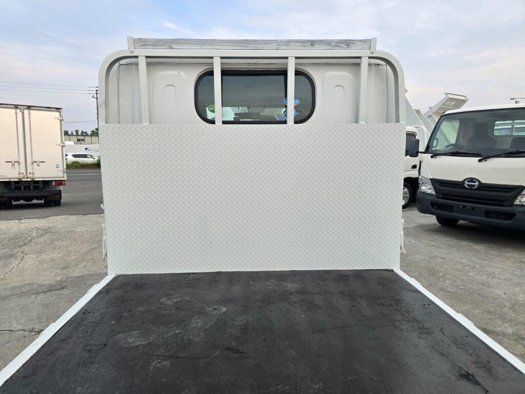 平成28年　日産　アトラス　1.15トンWキャブ　4WD　リヤヒーター・シングルタイヤ・小型貨物（4ナンバー）（車検令和7年10月）
