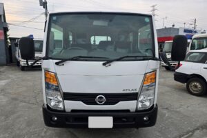 サムネイル: 平成28年　日産　アトラス　1.15トンWキャブ　4WD　リヤヒーター・シングルタイヤ・小型貨物（4ナンバー）（車検令和7年10月）