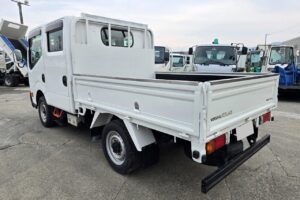 サムネイル: 平成28年　日産　アトラス　1.15トンWキャブ　4WD　リヤヒーター・シングルタイヤ・小型貨物（4ナンバー）（車検令和7年10月）