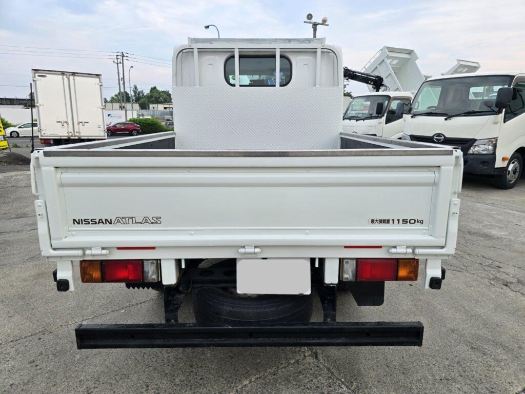 平成28年　日産　アトラス　1.15トンWキャブ　4WD　リヤヒーター・シングルタイヤ・小型貨物（4ナンバー）（車検令和7年10月）