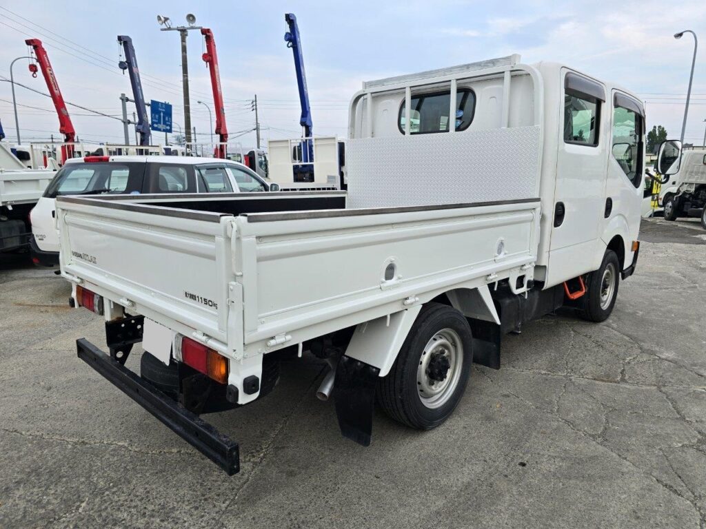 平成28年　日産　アトラス　1.15トンWキャブ　4WD　リヤヒーター・シングルタイヤ・小型貨物（4ナンバー）（車検令和7年10月）