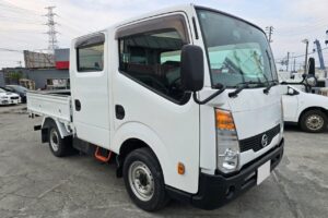 サムネイル: 平成28年　日産　アトラス　1.15トンWキャブ　4WD　リヤヒーター・シングルタイヤ・小型貨物（4ナンバー）（車検令和7年10月）