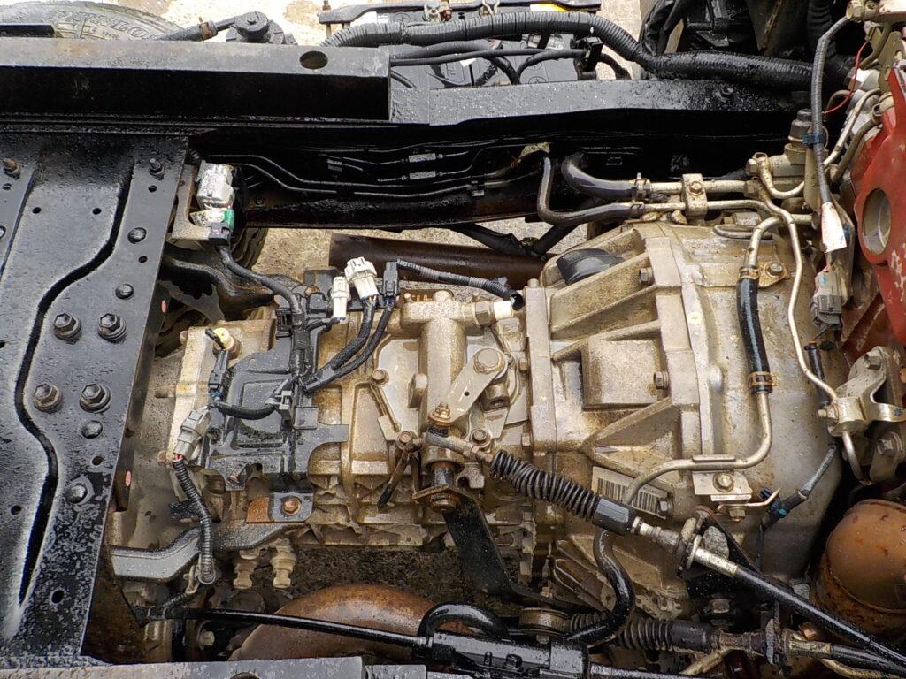 平成24年　デュトロ 2ｔ深ダンプ 4ＷＤ　★土砂禁★観音開き★荷台内寸304㎝×158㎝×109㎝★車検令和7年11月★