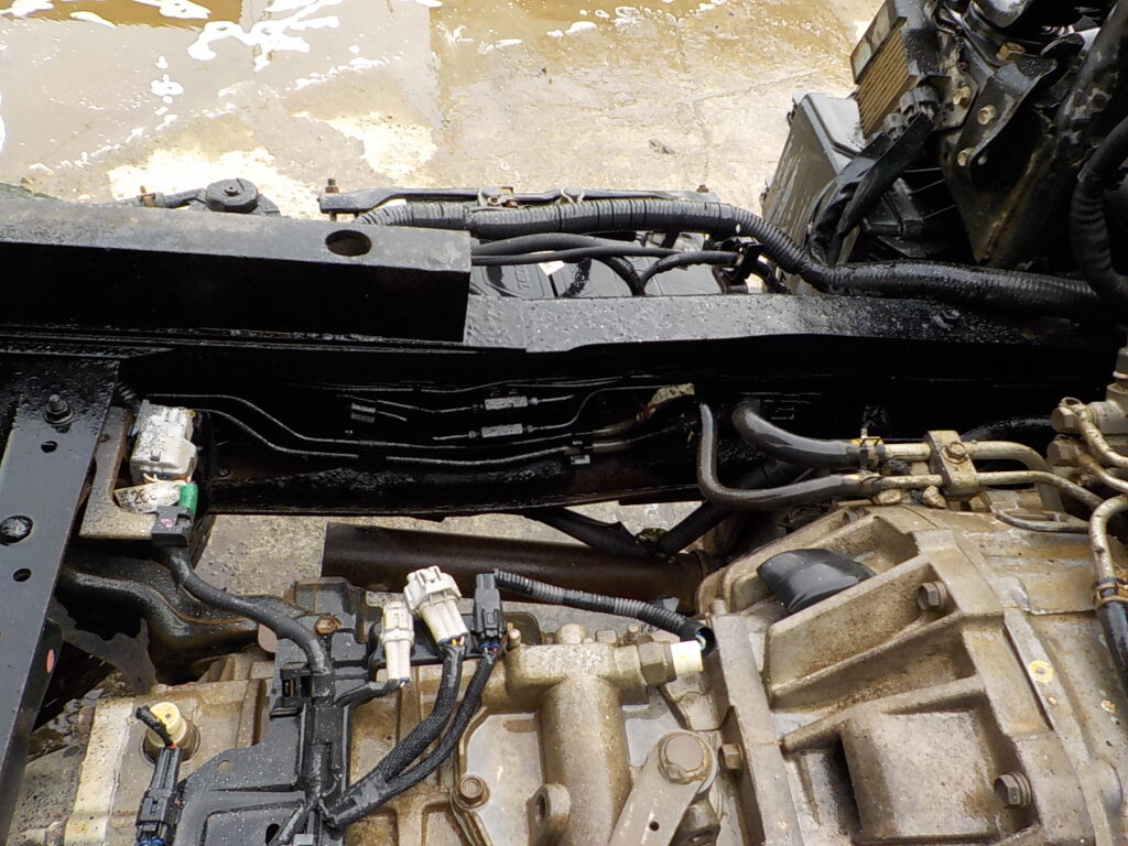 平成24年　デュトロ 2ｔ深ダンプ 4ＷＤ　★土砂禁★観音開き★荷台内寸304㎝×158㎝×109㎝★車検令和7年11月★