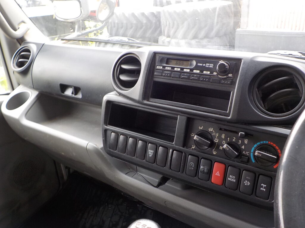 平成24年　デュトロ 2ｔ深ダンプ 4ＷＤ　★土砂禁★観音開き★荷台内寸304㎝×158㎝×109㎝★車検令和7年11月★