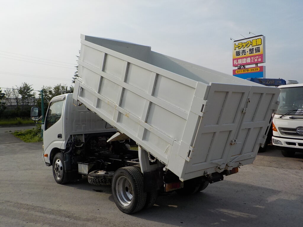 平成24年　デュトロ 2ｔ深ダンプ 4ＷＤ　★土砂禁★観音開き★荷台内寸304㎝×158㎝×109㎝★車検令和7年11月★